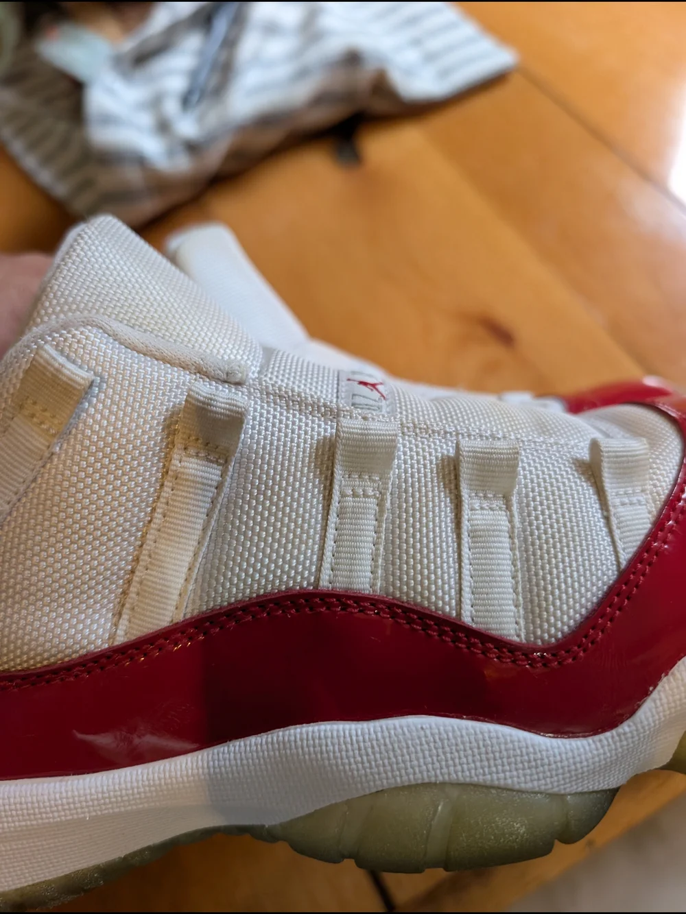 Jordan Men's White and Red Low-Top Sneakers